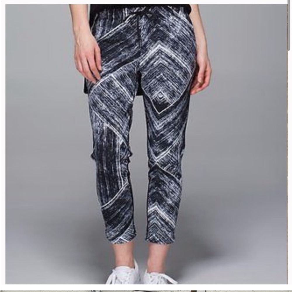 Brush pattern Lululemon pants